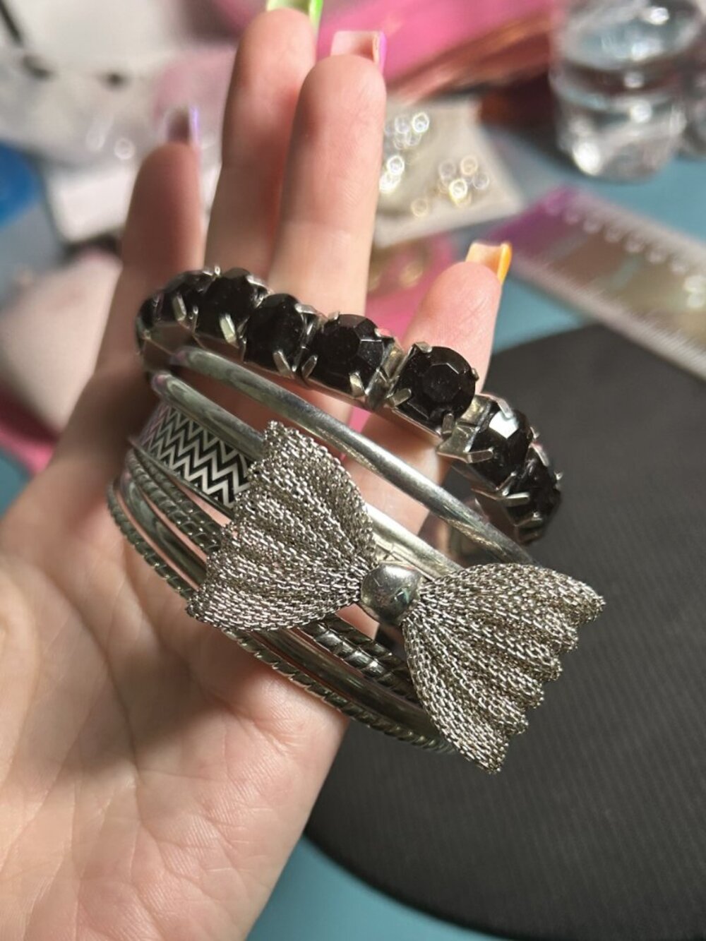 New Cracker Barrel Silver Stacked Bangles Chevron Black Crystal Accents